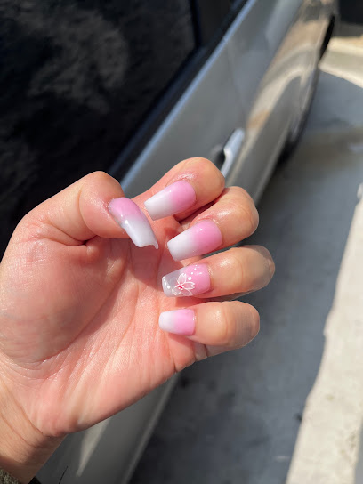 L a Nails Spa