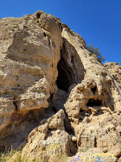 Cave of Munits