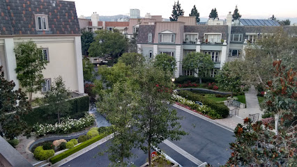 Le Parc Condominiums