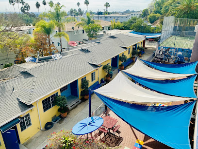 Le Lycée Français de Los Angeles: Middle School