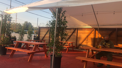 Las Cazuelas Restaurant & Pupuseria
