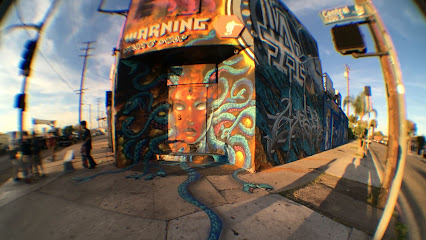 Warning Skate Shop