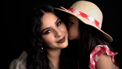 Throwback Photo Studio
