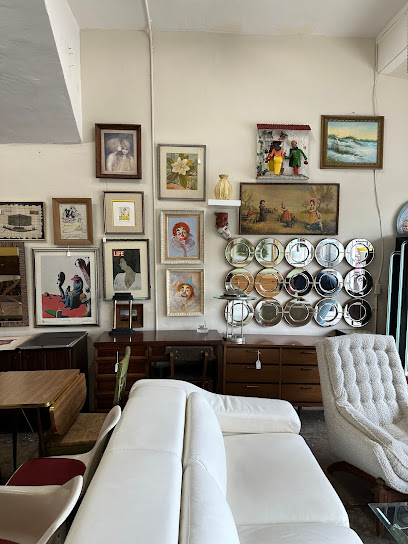 White Buffalo Furniture