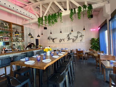 Los Balcones, Los Ángeles