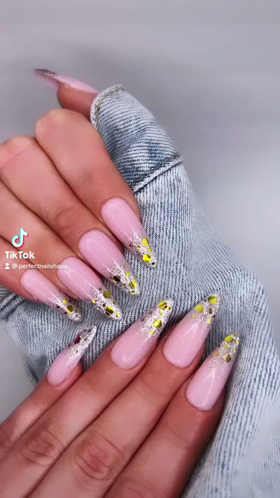 Perfect Nails by Leyla