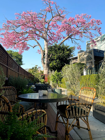 SUR Restaurant and Lounge