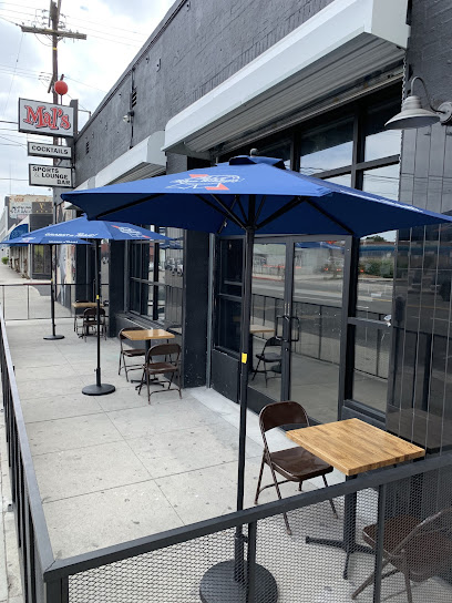 Mal's Bar